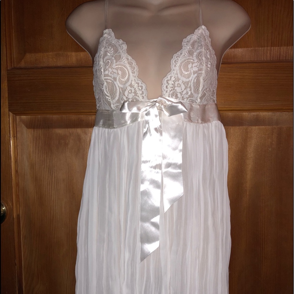 Babydoll Size: M Brand: Victoria’s Secret
